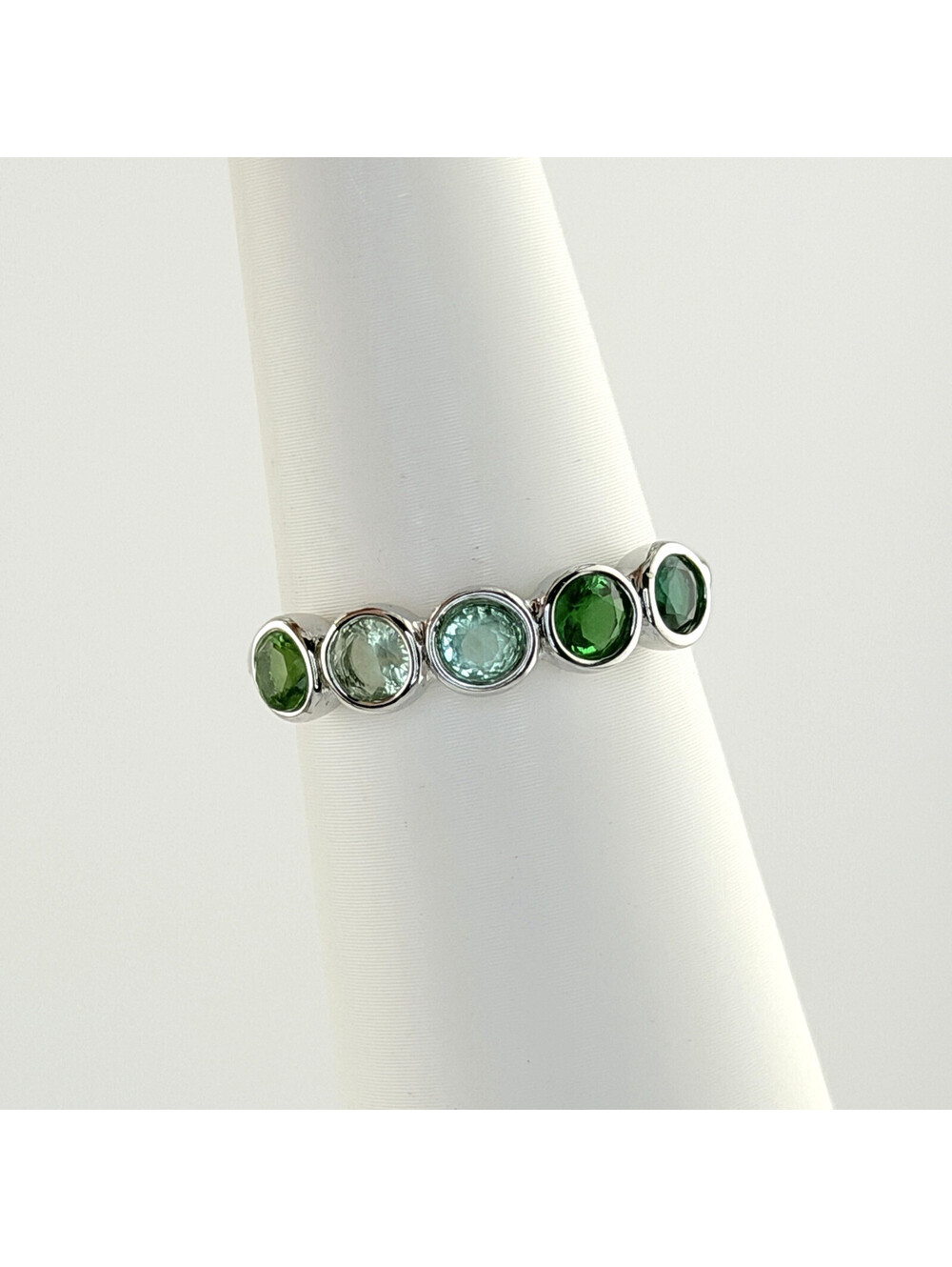 Bomb Party Sz 10 Lab Created Erinite Green on Rhodium RBP3093 RETRO
